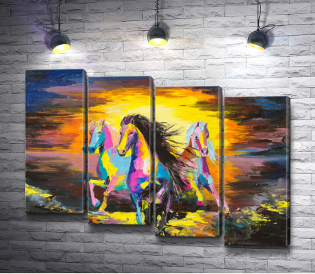 Три разноцветных лошади