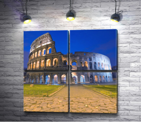 Колизей с вечерней подсветкой, Рим