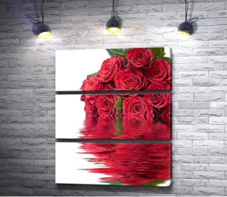 Букет роз - отражение в воде