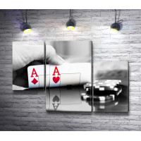 Покерные карты красной масти, черно-белое фото