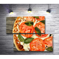 Итальянская пицца с помидорами