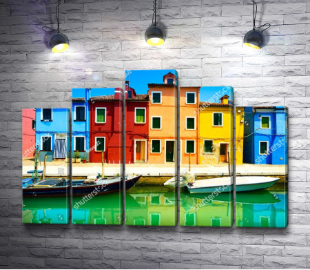 Разноцветные дома на берегу канала, Венеция