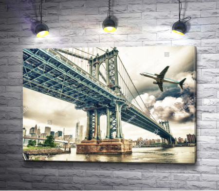 Самолет над Манхэттенским мостом. Нью-Йорк