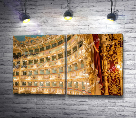 Интерьер оперного театра Ла Фениче в Венеции 