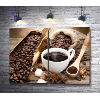 Свежесваренный эспрессо и кофейные зерна 