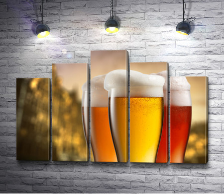 Три бокала с пивом