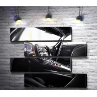 Стильный салон автомобиля Mercedes-AMG GT