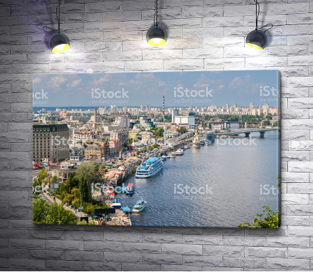 Обзорный вид на Киев и реку Днепр, Украина 