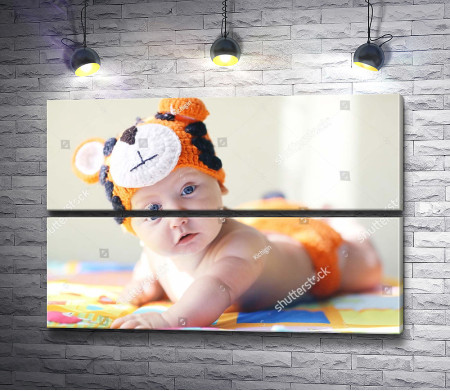 Малыш в шапочке тигра