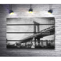 Манхэттенский мост в черно-белых тонах