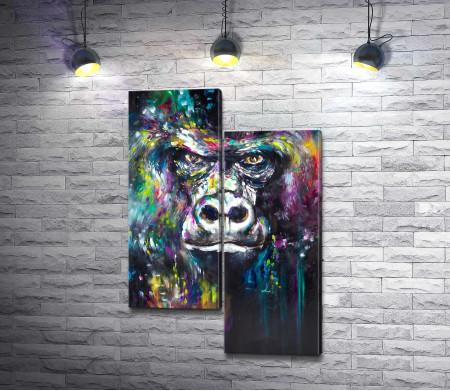 Красочная горилла с суровым взглядом