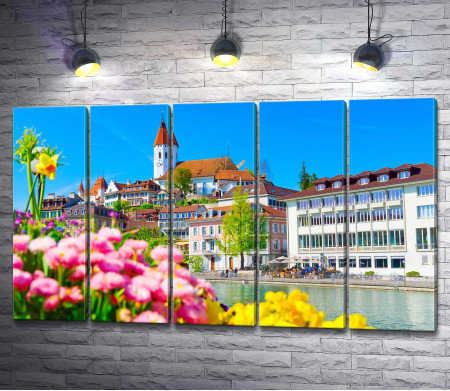 Панорама весеннего города в Швейцарии 