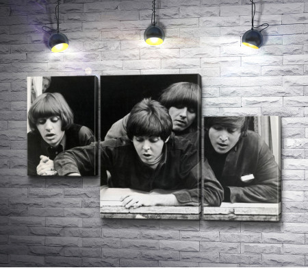 Молодые The Beatles, черно-белое фото