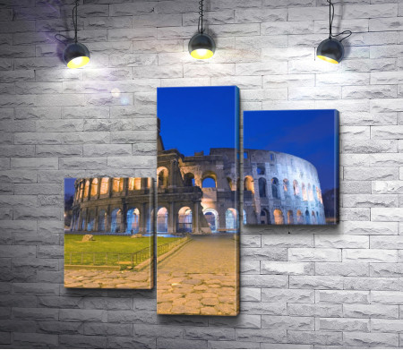 Колизей с вечерней подсветкой, Рим