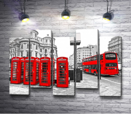 Телефонные будки на серых улицах Лондона