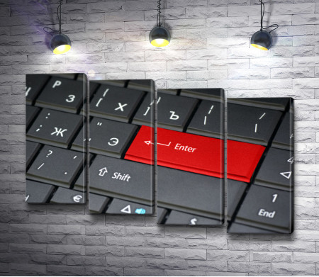 Черно-белая клавиатура с красной клавишей