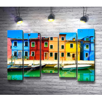 Разноцветные дома на берегу канала, Венеция