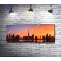 Панорамный вид на Бизнес-Бэй во время заката, Дубаи