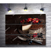 Муссовый торт в шоколадной глазури