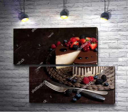Муссовый торт в шоколадной глазури