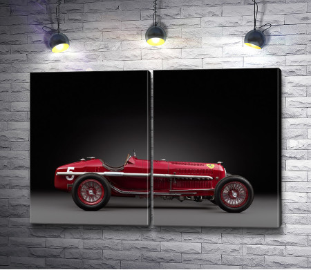Красная Alfa Romeo 1932 года выпуска