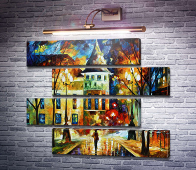 У старого замка