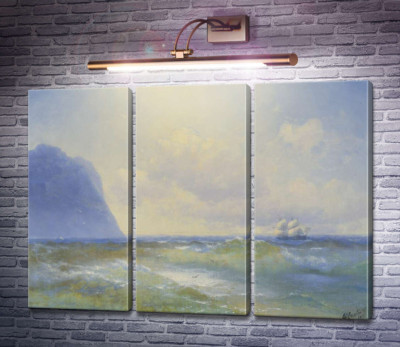 Корабель в морі