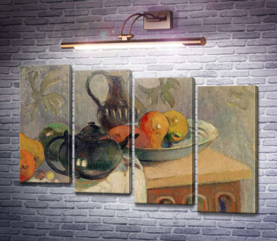 Чайник, кувшин и фрукты