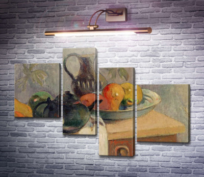 Чайник, кувшин и фрукты