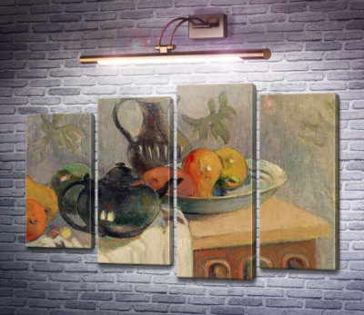 Чайник, кувшин и фрукты