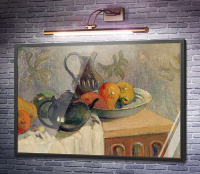 Чайник, кувшин и фрукты