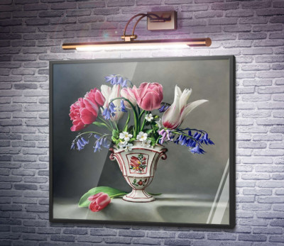 Тюльпаны в вазе