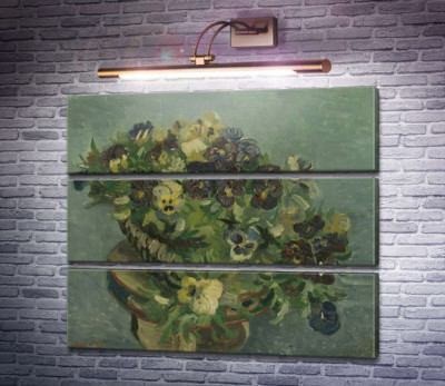 Корзина с фиалками