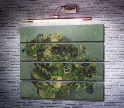 Корзина с фиалками