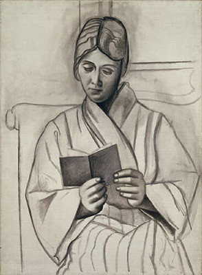 Ольга, читающая книгу