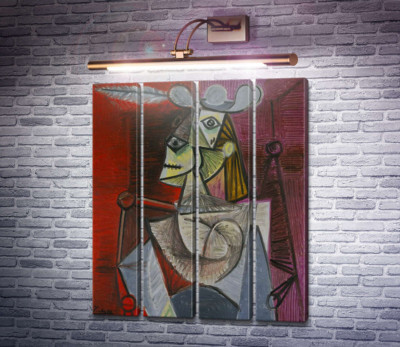 Женщина в кресле