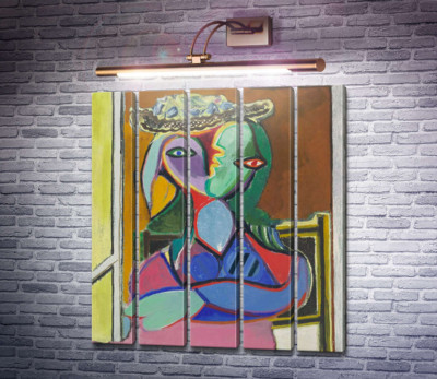 Сидящая женщина