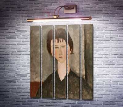 Портрет брюнетки