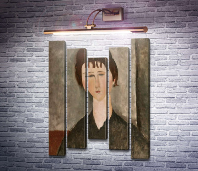 Портрет брюнетки