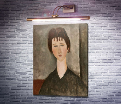 Портрет брюнетки