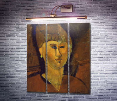 Рудоволоса жінка