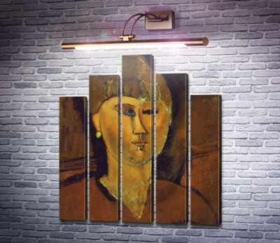 Рудоволоса жінка