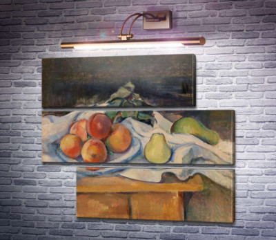 Фрукты на столе