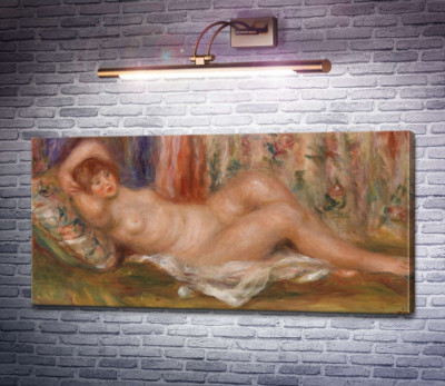 Лежача оголена