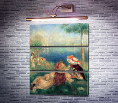 Девушки на берегу моря