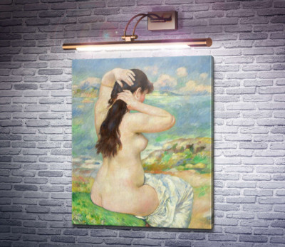 Купальщица, укладывающая волосы