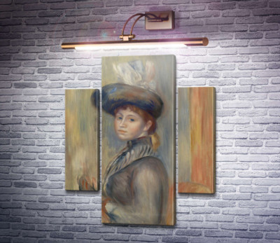 Женщина в серо-голубом