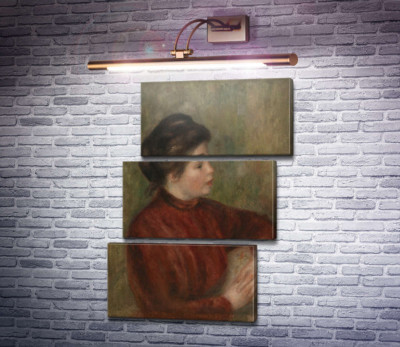 Женщина в кресле
