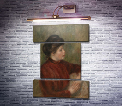 Женщина в кресле