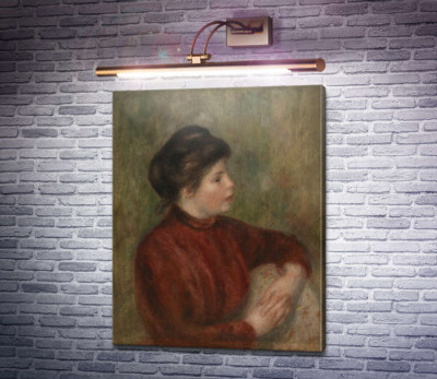 Женщина в кресле
